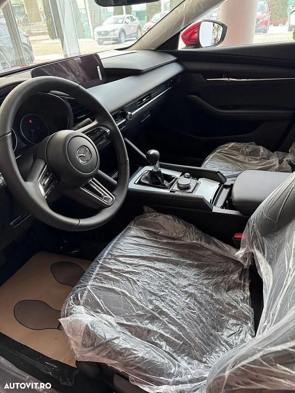 Nouă Mazda 3 Center-Line 140 CP (102 kW) 2025 Culoarerosu Berlinǎ