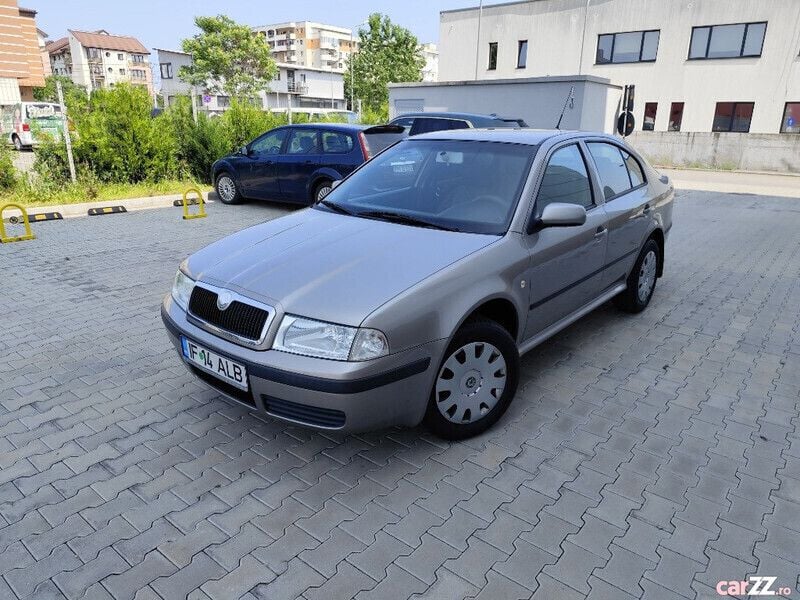 Maro Utilizat 2007 Skoda Octavia Tour Berlinǎ | 2.599 EUR (Preț OK) - Imagine 1/4