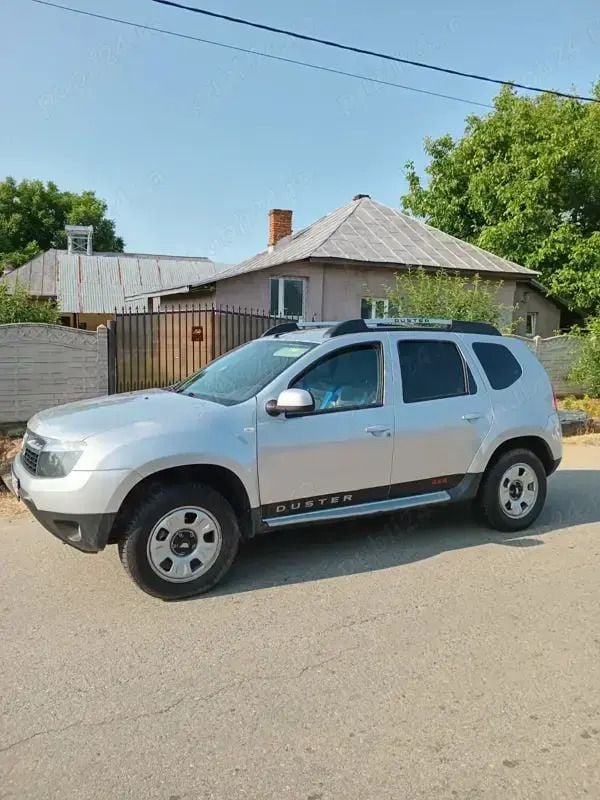 Utilizat 2012 Dacia Duster SUV | 7.850 EUR - Imagine 1/4