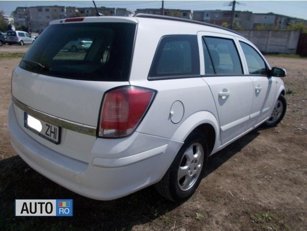 Second-hand Opel Astra 105 CP (77 kW) 2006 Alb Break
