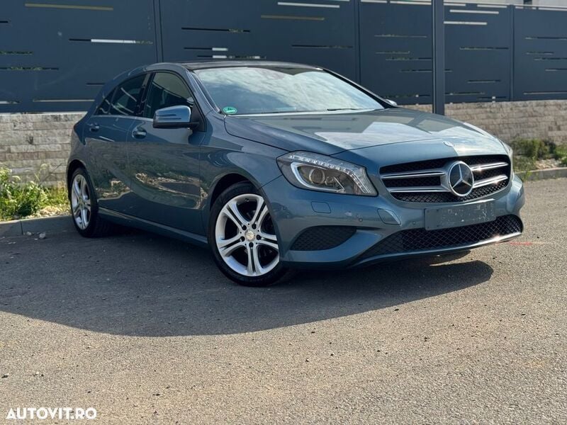Albastru Utilizat 2015 Mercedes A180 Hatchback | 11.900 EUR (Preț OK) - Imagine 1/4