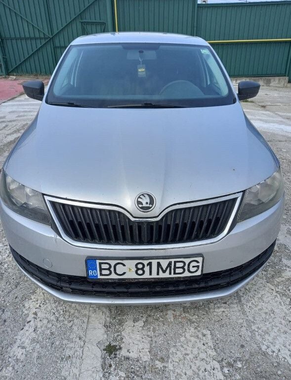 Utilizat 2013 Skoda Rapid Berlinǎ | 6.900 EUR (Scump) - Imagine 1/4