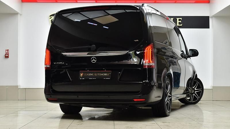 Second-hand Mercedes V250 Edition 191 CP (140 kW) 2021 Negru Monovolum