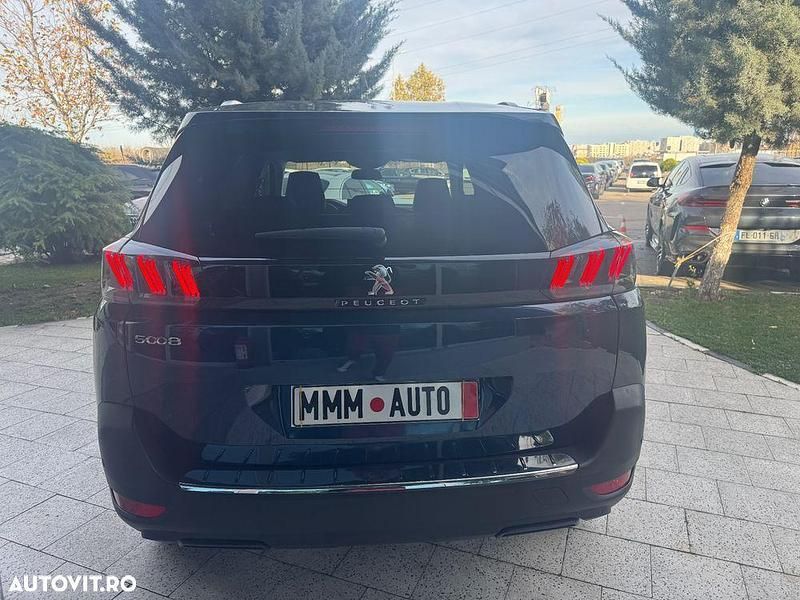Second-hand Peugeot 5008 Allure 136 CP (100 kW) 2022 Culoarealbastru SUV