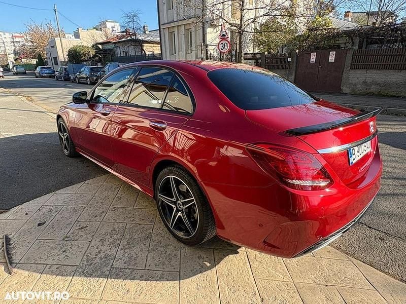 Second-hand Mercedes C250 211 CP (155 kW) 2017 Culoarerosu Berlinǎ