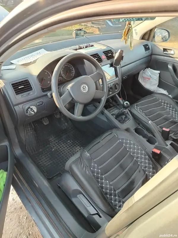 Second-hand VW Golf IV 105 CP (77 kW) 2005 Berlinǎ