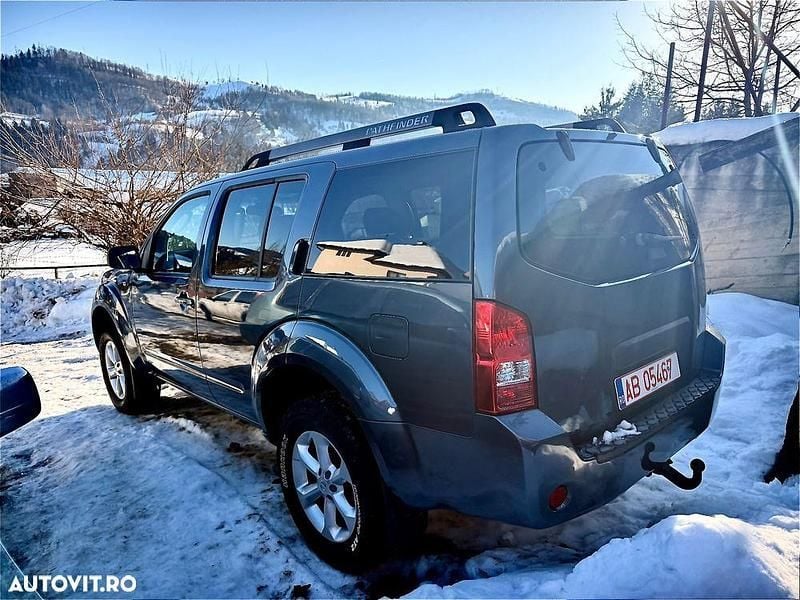 Second-hand Nissan Pathfinder Premium Edition 174 CP (127 kW) 2005 Culoarealbastru SUV