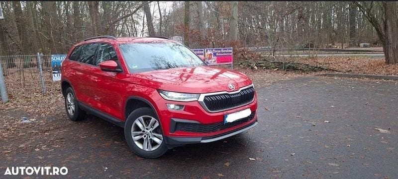 Culoarerosu Utilizat 2022 Skoda Kodiaq Clever SUV | 22.600 EUR (Preț OK) - Imagine 1/4