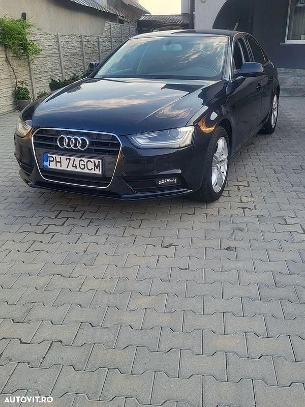 Culoarealbastru Utilizat 2012 Audi A4 Sport Break | 9.000 EUR (Puțin scump) - Imagine 1/4