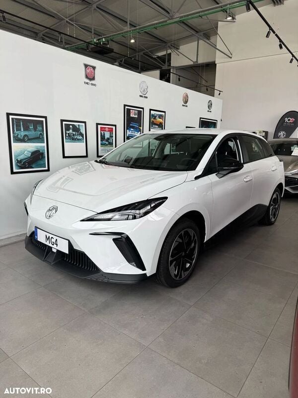 Alb Nouă 2024 MG MG4 EV Explore Hatchback | 25.827 EUR - Imagine 1/4