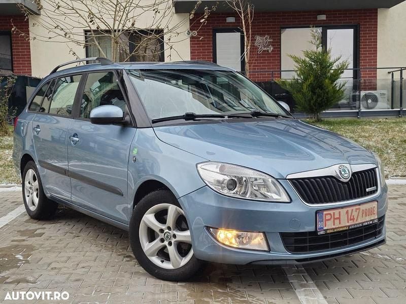 Culoarealbastru Second-hand 2011 Skoda Fabia GreenLine Break | 3.300 EUR (Preț bun) - Imagine 1/4