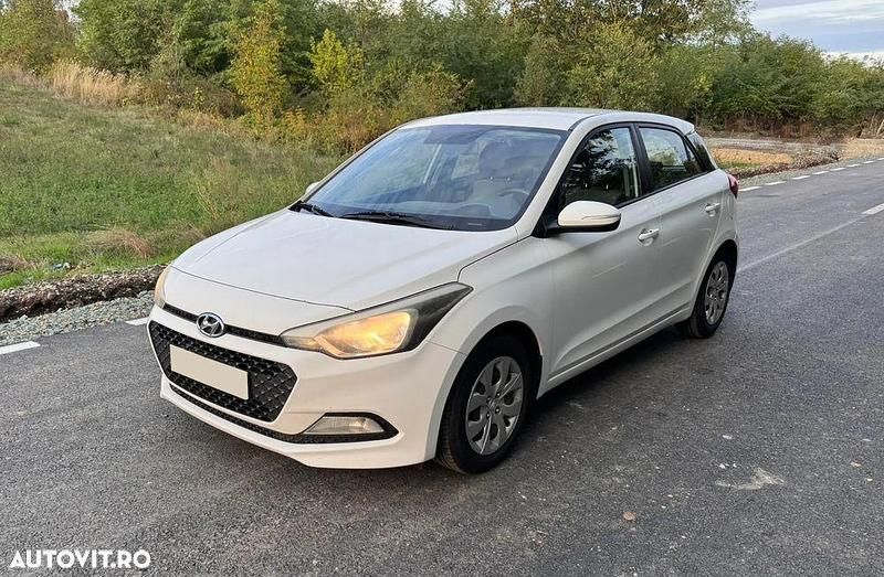 Culoarealb Utilizat 2015 Hyundai i20 | 5.199 EUR - Imagine 1/4