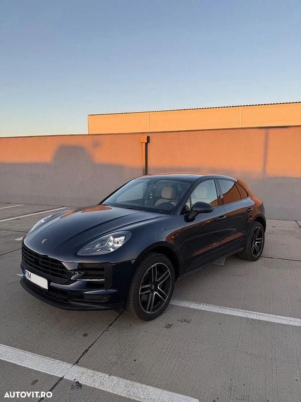 Culoarealbastru Utilizat 2021 Porsche Macan SUV | 42.600 EUR (Super Preț) - Imagine 1/4