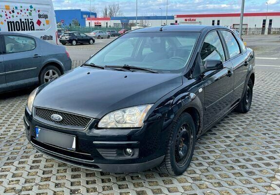 Negru Utilizat 2008 Ford Focus Berlinǎ | 2.350 EUR (Preț OK) - Imagine 1/4