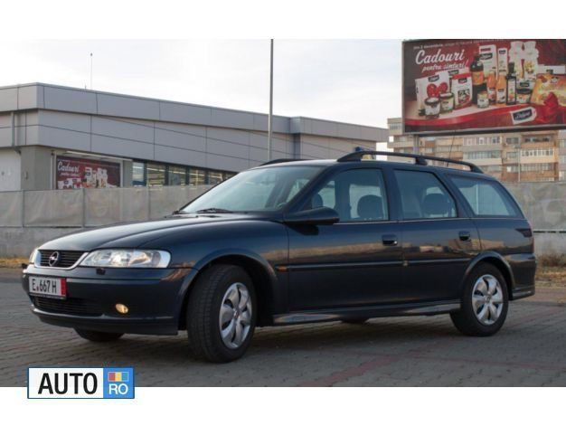 Second-hand Opel Vectra 100 CP (73 kW) 2002 Albastru Break