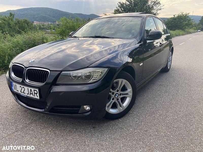 Culoarenegru Utilizat 2011 BMW 318 Sport Line Berlinǎ | 5.650 EUR (Preț OK) - Imagine 1/4