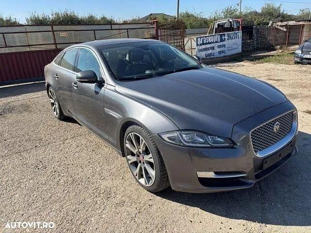 Second-hand Jaguar XJ Luxury 300 CP (220 kW) 2016 Culoaregri Berlinǎ