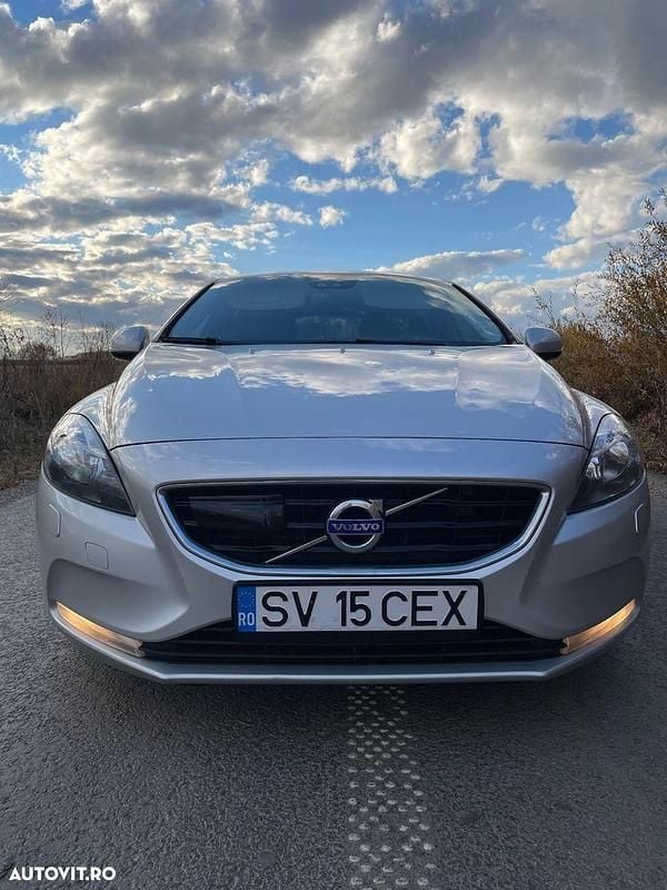 Culoaregri Utilizat 2013 Volvo V40 Summum Break | 8.000 EUR (Preț OK) - Imagine 1/4