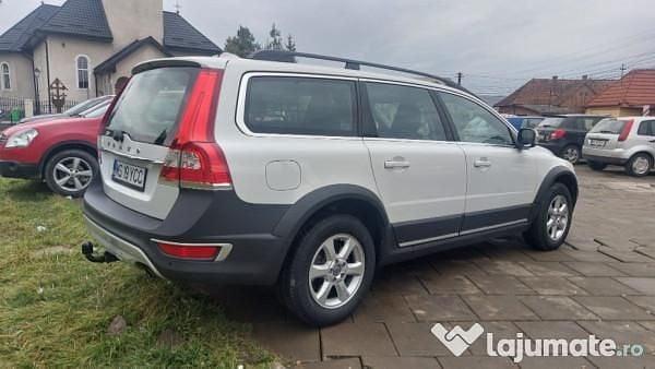 Alb Utilizat 2014 Volvo XC70 Break | 9.800 EUR - Imagine 1/4