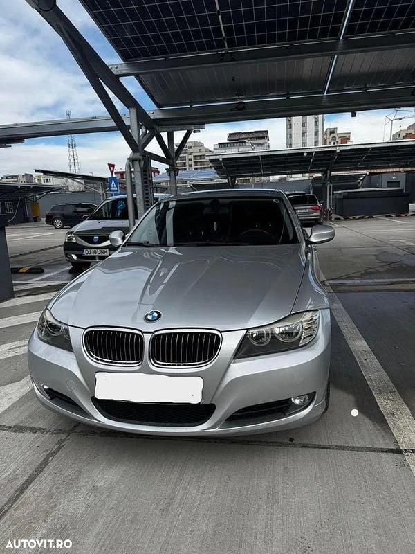 Second-hand BMW 318 143 CP (105 kW) 2009 Culoareargint Berlinǎ