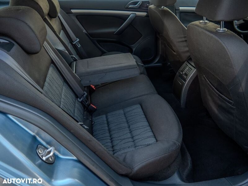 Second-hand Skoda Octavia Classic 105 CP (77 kW) 2011 Albastru Berlinǎ