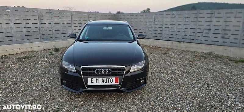 Culoarenegru Utilizat 2011 Audi A4 Attraction Break | 6.700 EUR (Preț OK) - Imagine 1/4
