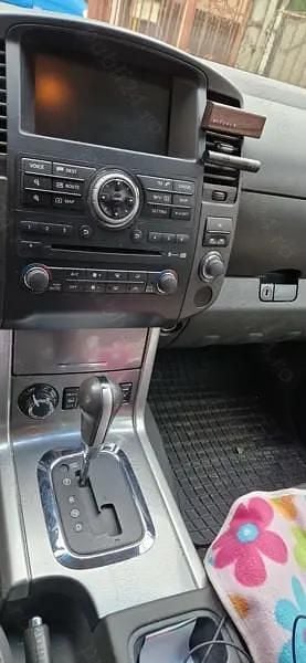 Second-hand Nissan Navara 232 CP (170 kW) 2011 Pickup