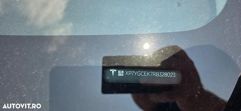 Second-hand Tesla Model Y 339 kW (462 CP) 2024 Culoarealb SUV