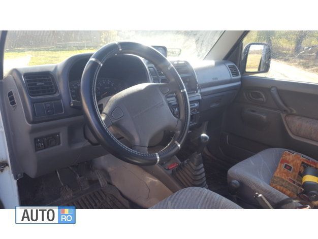 Second-hand Suzuki Jimny 59 CP (43 kW) 2001 Verde SUV