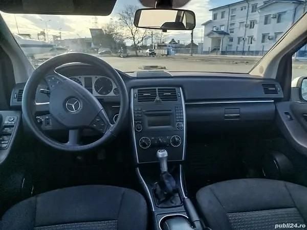 Second-hand Mercedes B180 120 CP (88 kW) 2010 Monovolum