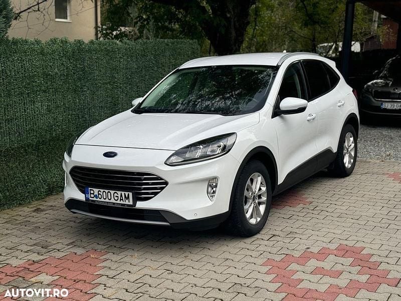 Culoarealb Utilizat 2020 Ford Kuga Titanium SUV | 15.851 EUR (Preț OK) - Imagine 1/4