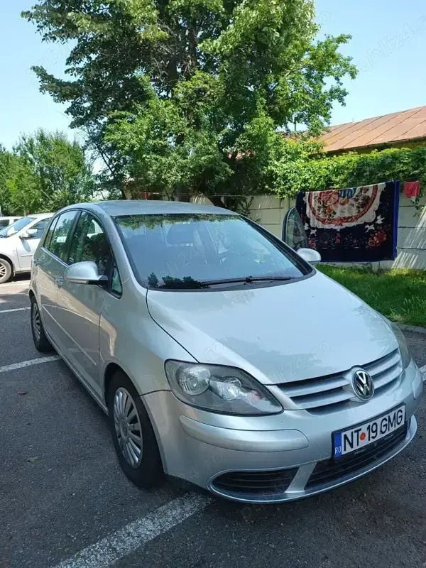 Utilizat 2006 VW Golf Plus Cross Monovolum | 3.700 EUR - Imagine 1/4