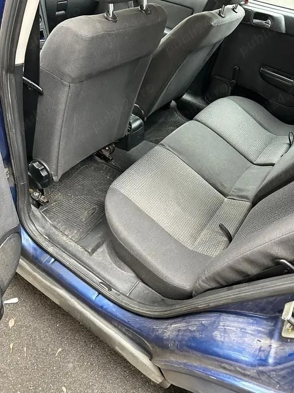 Second-hand Opel Astra 103 CP (75 kW) 2006 Break