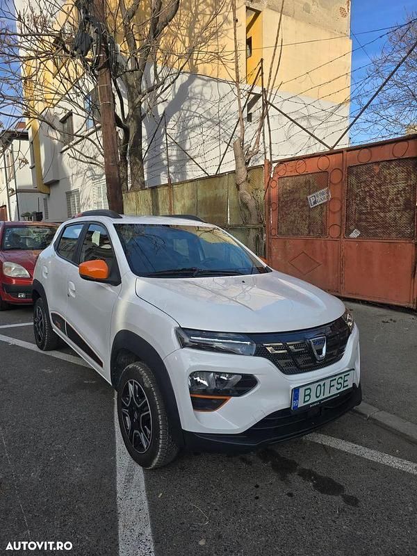 Second-hand Dacia Spring Expression 33 kW (45 CP) 2022 Culoarealb Hatchback