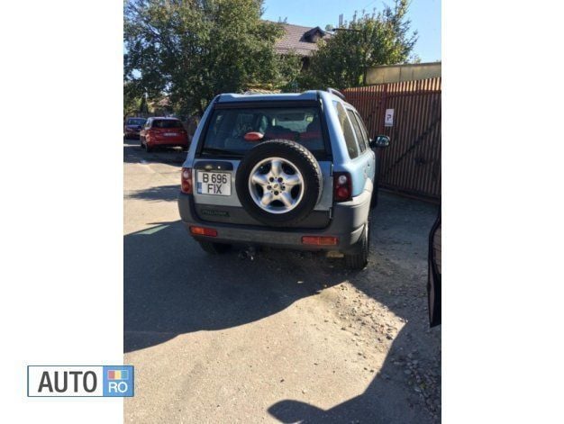 Second-hand Land Rover Freelander 126 CP (92 kW) 2002 Albastru marin SUV