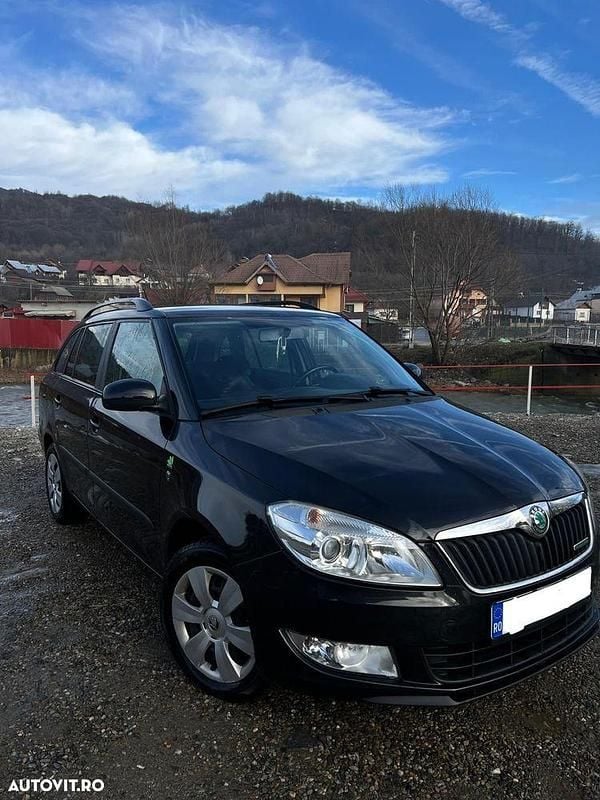 Culoarenegru Second-hand 2012 Skoda Fabia GreenLine Break | 3.999 EUR (Preț OK) - Imagine 1/4