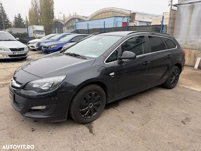 Culoarenegru Utilizat 2015 Opel Astra Edition Break | 2.600 EUR - Imagine 1/4