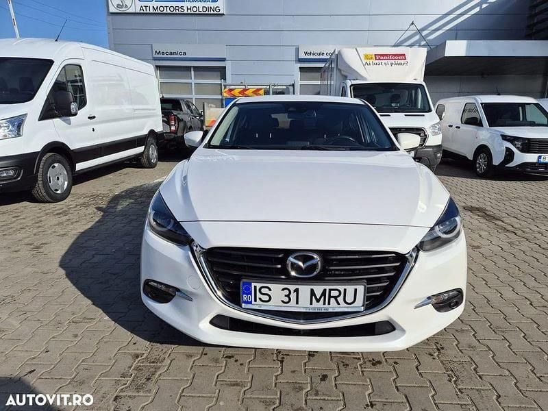 Second-hand Mazda 3 Center-Line 120 CP (88 kW) 2017 Culoarealb Hatchback