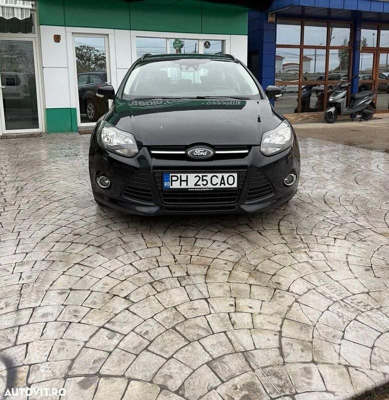 Culoarenegru Utilizat 2011 Ford Focus SYNC Edition Break | 3.250 EUR (Preț OK) - Imagine 1/4