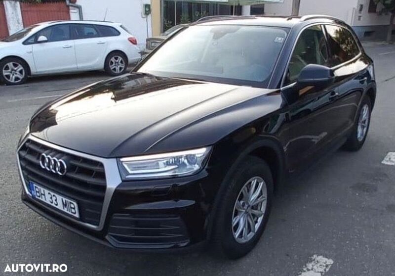 Negru Utilizat 2018 Audi Q5 SUV | 17.999 EUR (Super Preț) - Imagine 1/4