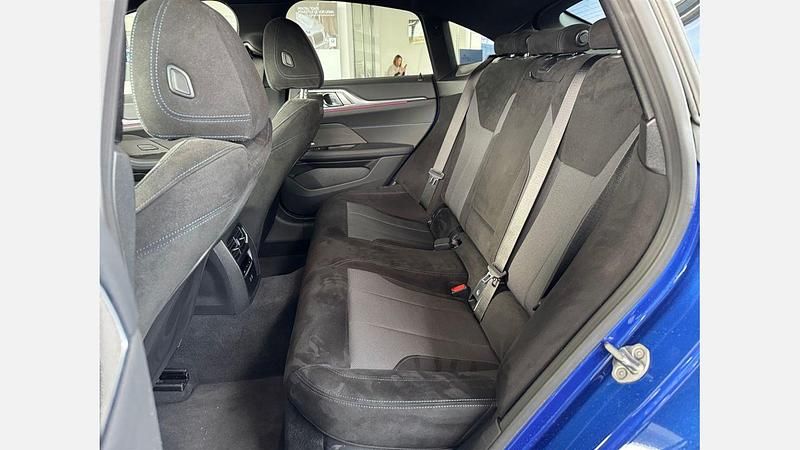 Second-hand BMW M440 M Sport 387 CP (284 kW) 2024 Albastru portimao metalizat metalizat Berlinǎ