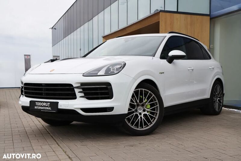 Alb Utilizat 2023 Porsche Cayenne Platinum Edition SUV | 84.999 EUR (Preț OK) - Imagine 1/4