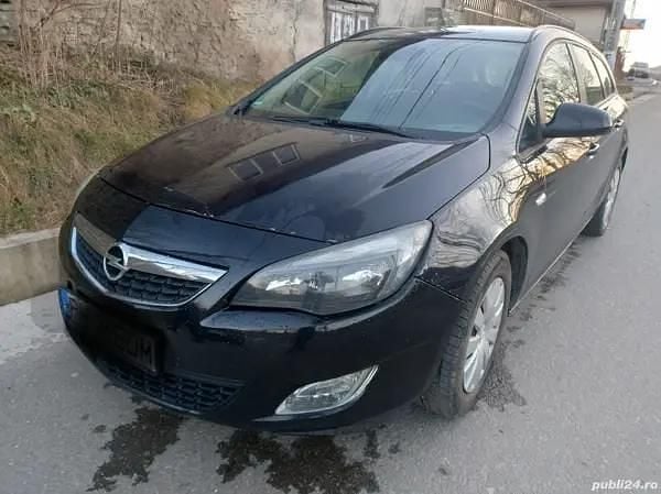 Utilizat 2011 Opel Astra Sport Break | 3.950 EUR (Puțin scump) - Imagine 1/4