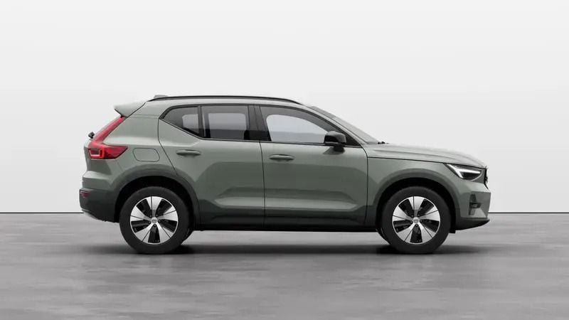 ["sage green"] Nouă 2024 Volvo XC40 Plus SUV | 43.038 EUR - Imagine 1/4