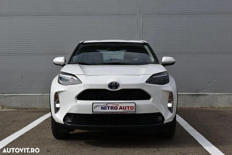 Culoarealb Utilizat 2021 Toyota Yaris Hybrid Style SUV | 21.175 EUR (Preț OK) - Imagine 1/4
