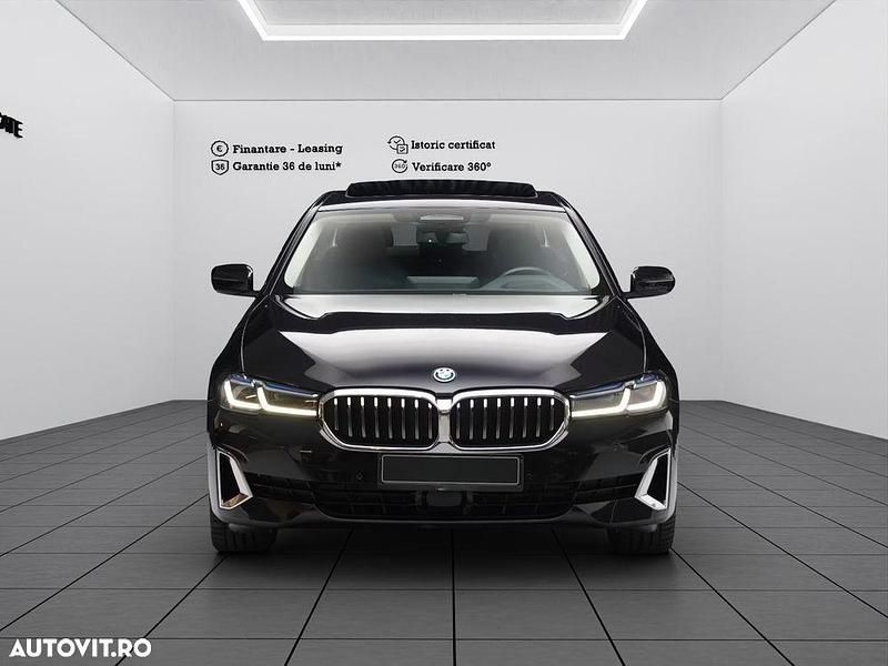Second-hand BMW 530e Luxury Line 292 CP (214 kW) 2022 Culoarenegru Berlinǎ