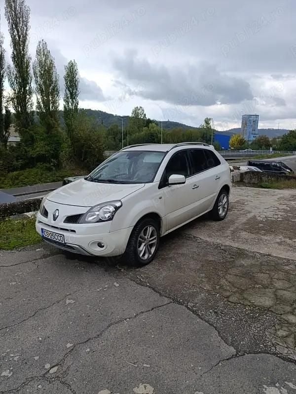 Utilizat 2009 Renault Koleos SUV | 3.900 EUR (Preț bun) - Imagine 1/4