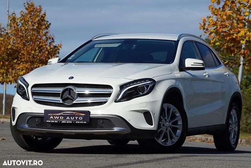 Second-hand Mercedes GLA200 Urban 136 CP (100 kW) 2014 Culoarealb SUV