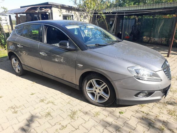 Gri Utilizat 2012 Lancia Delta Hatchback | 6.000 EUR - Imagine 1/4