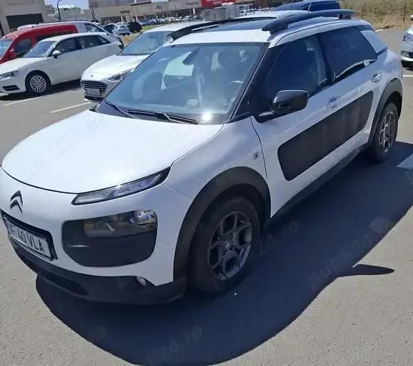 Utilizat 2017 Citroën C4 Cactus Hatchback | 6.300 EUR (Preț bun) - Imagine 1/4